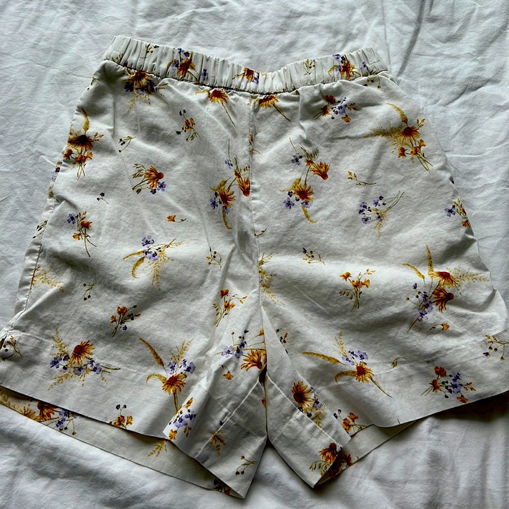 H&M Floral High Waist Shorts - White and Yellow